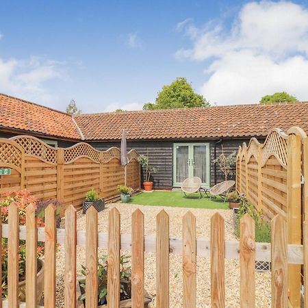 Lovely Brick Barn In The Suffolk Countryside - Dog Friendly, Sleeps 2 Villa Eye  Exterior photo