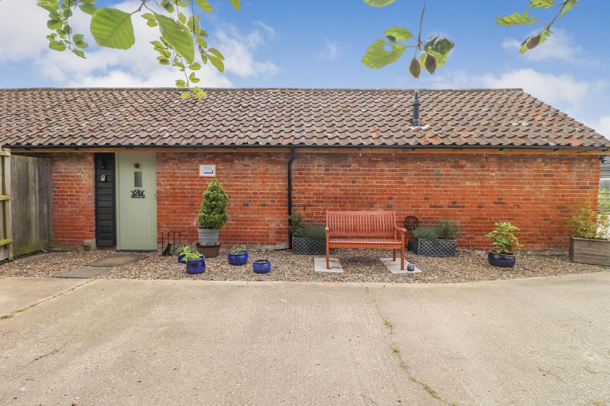 Lovely Brick Barn In The Suffolk Countryside - Dog Friendly, Sleeps 2 Villa Eye  Exterior photo